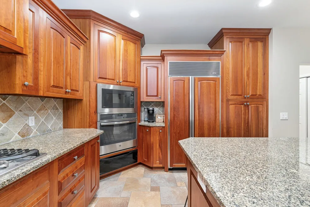6418 Whitney Woods Richland, MI 49083