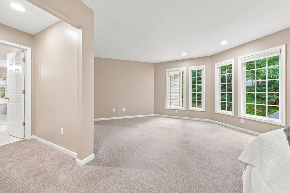 6418 Whitney Woods Richland, MI 49083