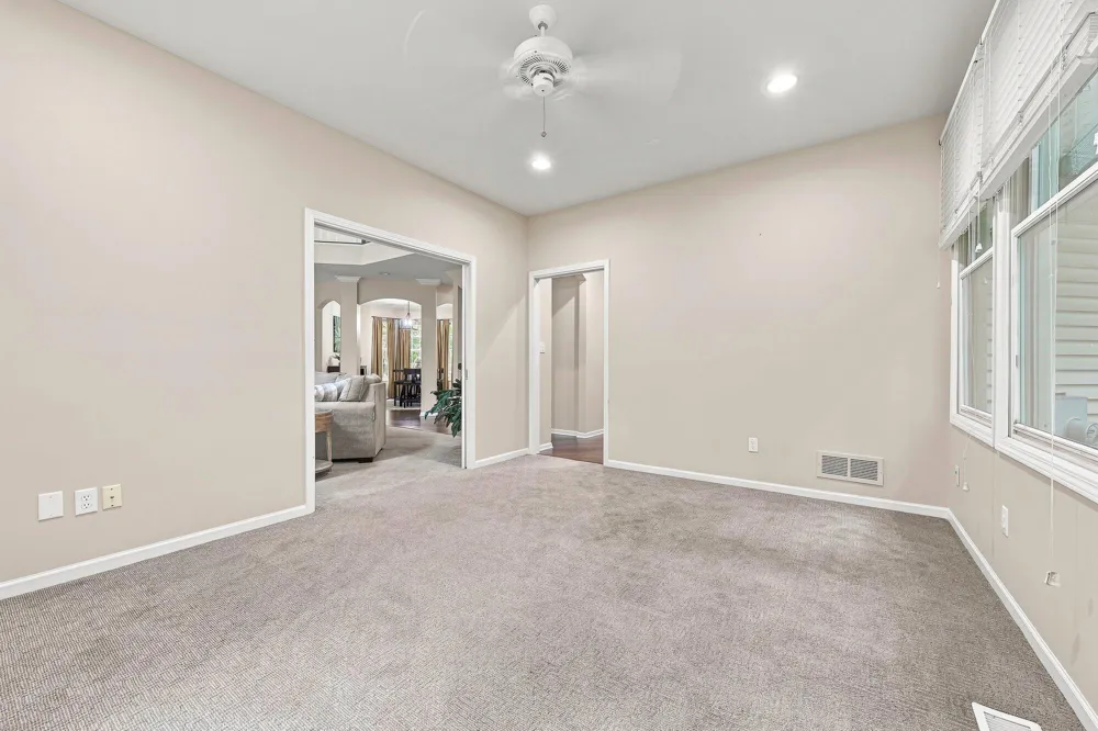 6418 Whitney Woods Richland, MI 49083