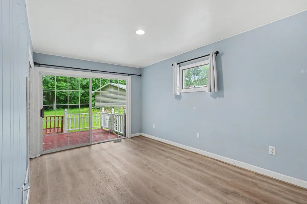 17700 Thornapple Drive Spring Lake, MI 49456