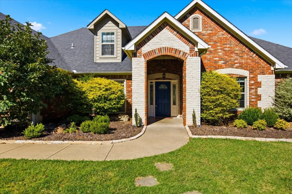 429 Winter Rose Ada, OK 74820