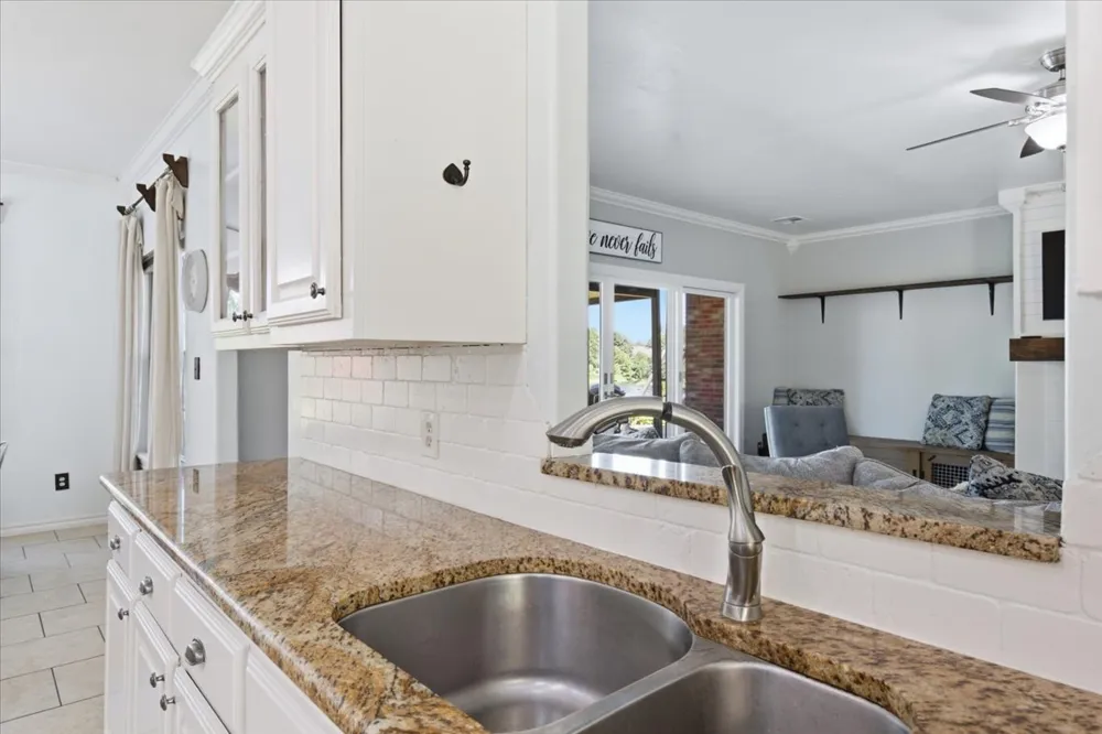 429 Winter Rose Ada, OK 74820