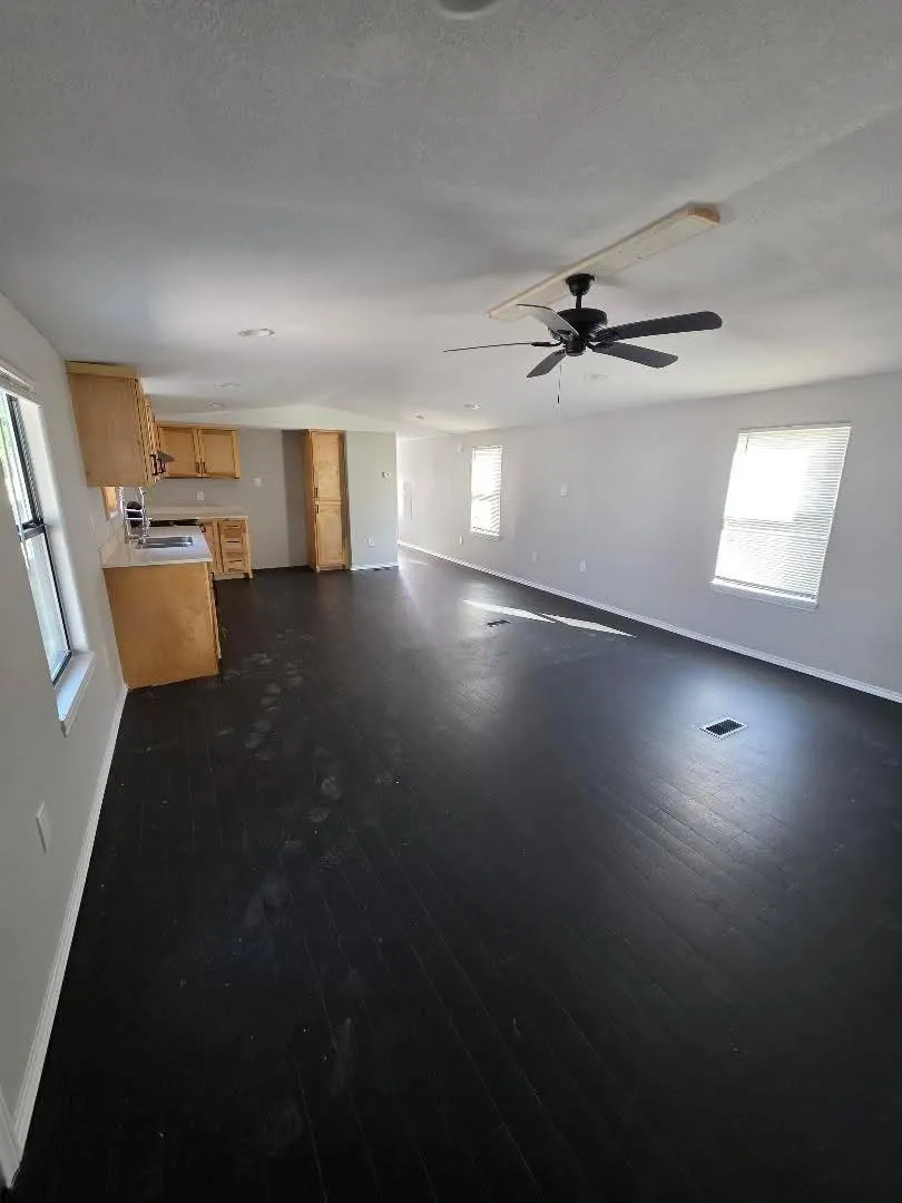 310 Paddock Road #4 Willis, TX 77378