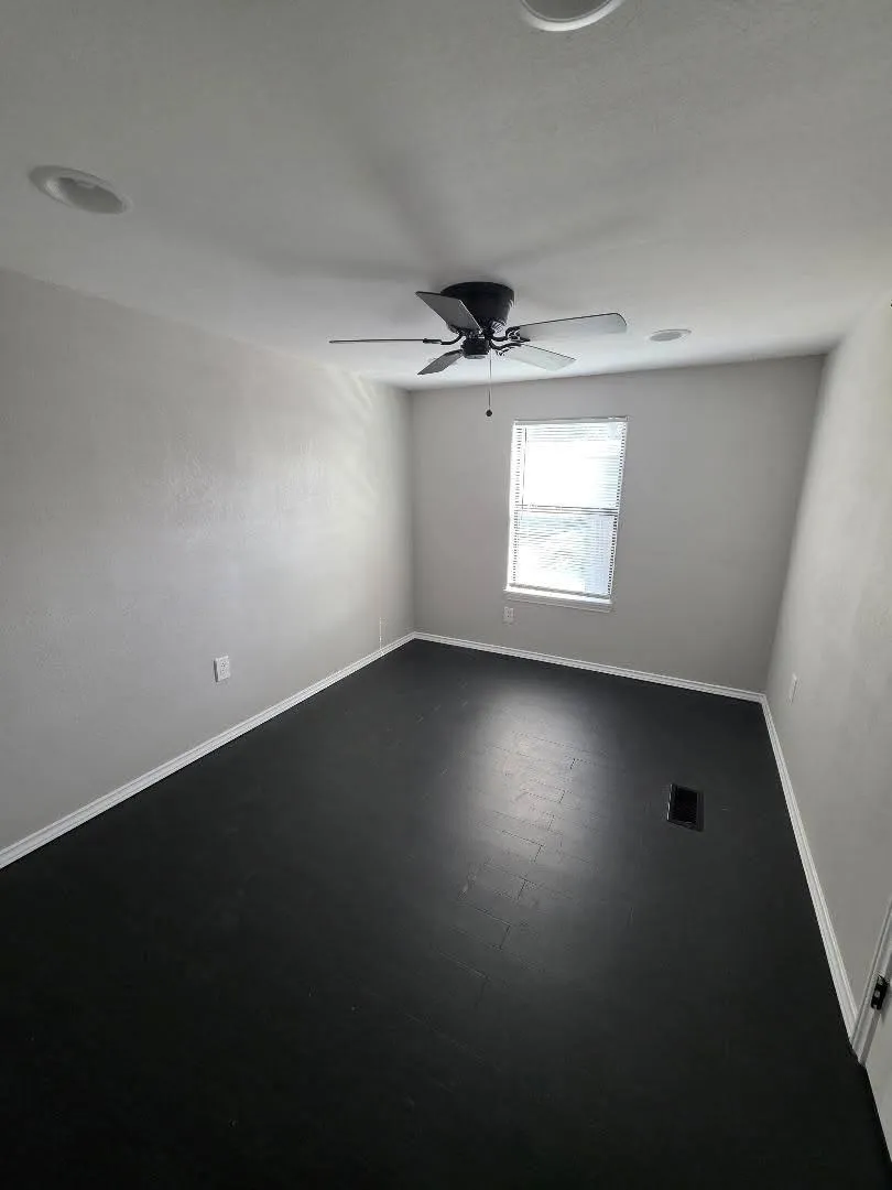 310 Paddock Road #4 Willis, TX 77378