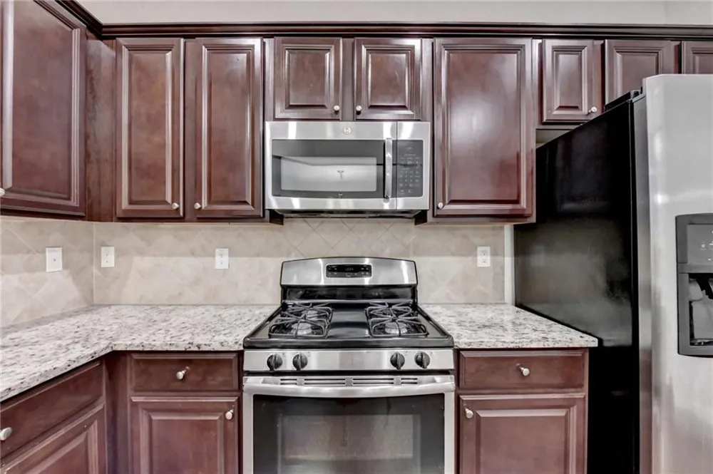 2152 Greencrest Circle Alpharetta, GA 30004