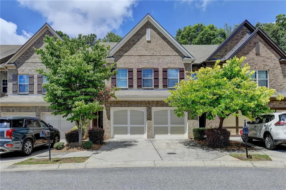 2152 Greencrest Circle Alpharetta, GA 30004