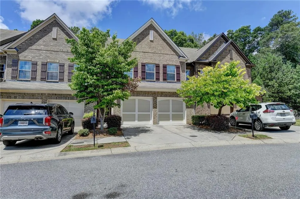 2152 Greencrest Circle Alpharetta, GA 30004