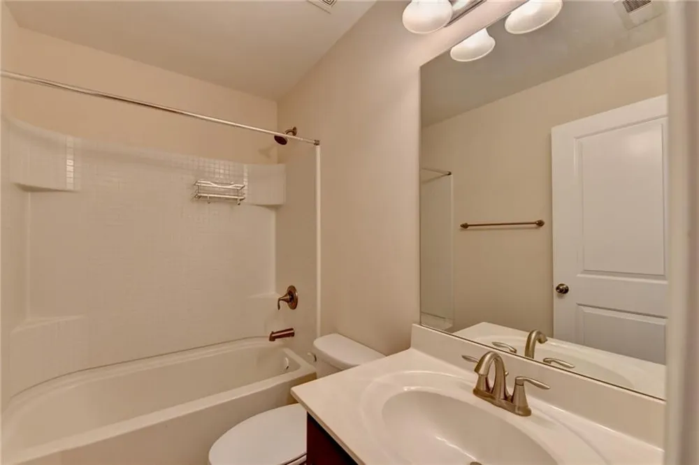 2152 Greencrest Circle Alpharetta, GA 30004