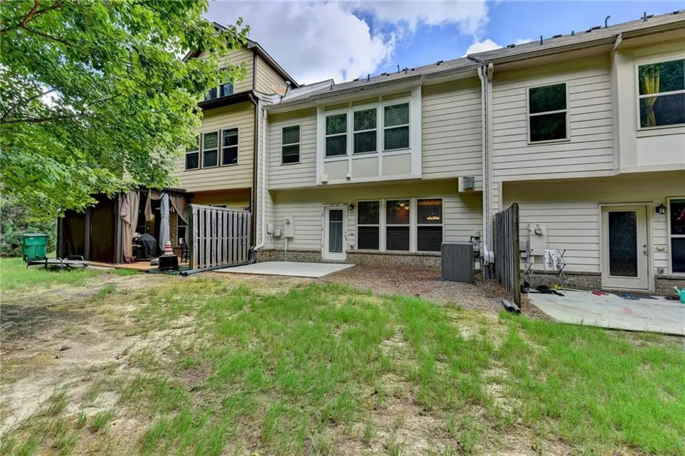 2152 Greencrest Circle Alpharetta, GA 30004