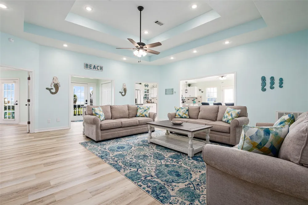 3279 Prides Way Crystal Beach, TX 77650