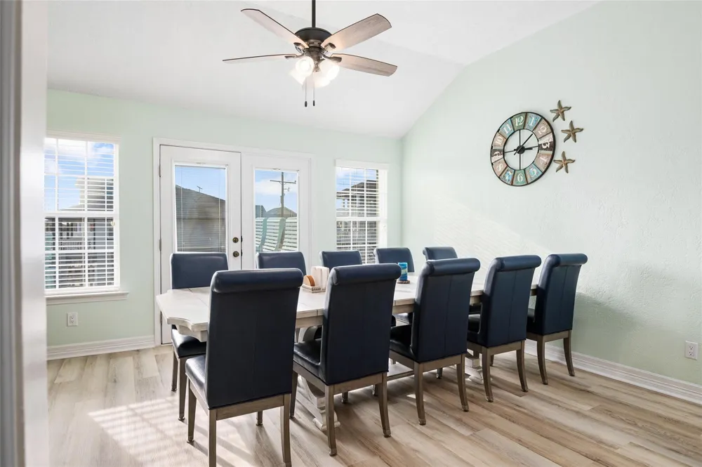 3279 Prides Way Crystal Beach, TX 77650