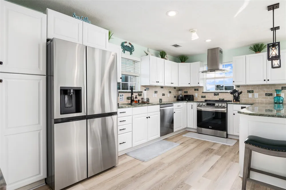 3279 Prides Way Crystal Beach, TX 77650