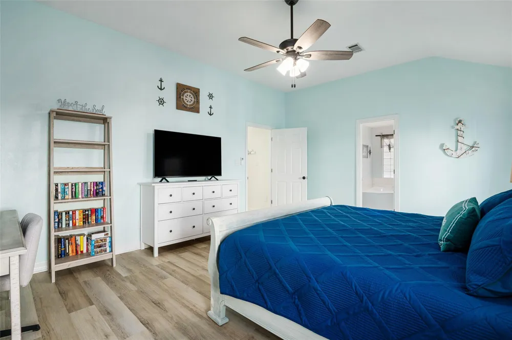 3279 Prides Way Crystal Beach, TX 77650