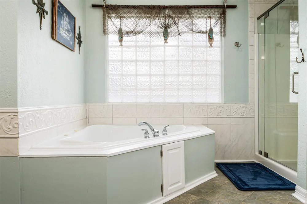 3279 Prides Way Crystal Beach, TX 77650