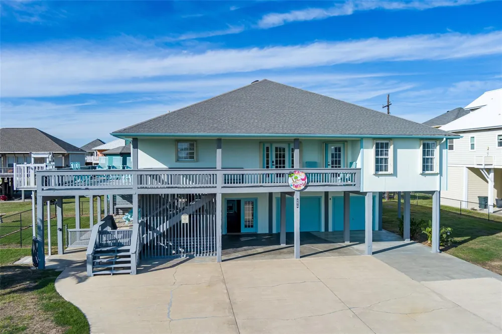 3279 Prides Way Crystal Beach, TX 77650