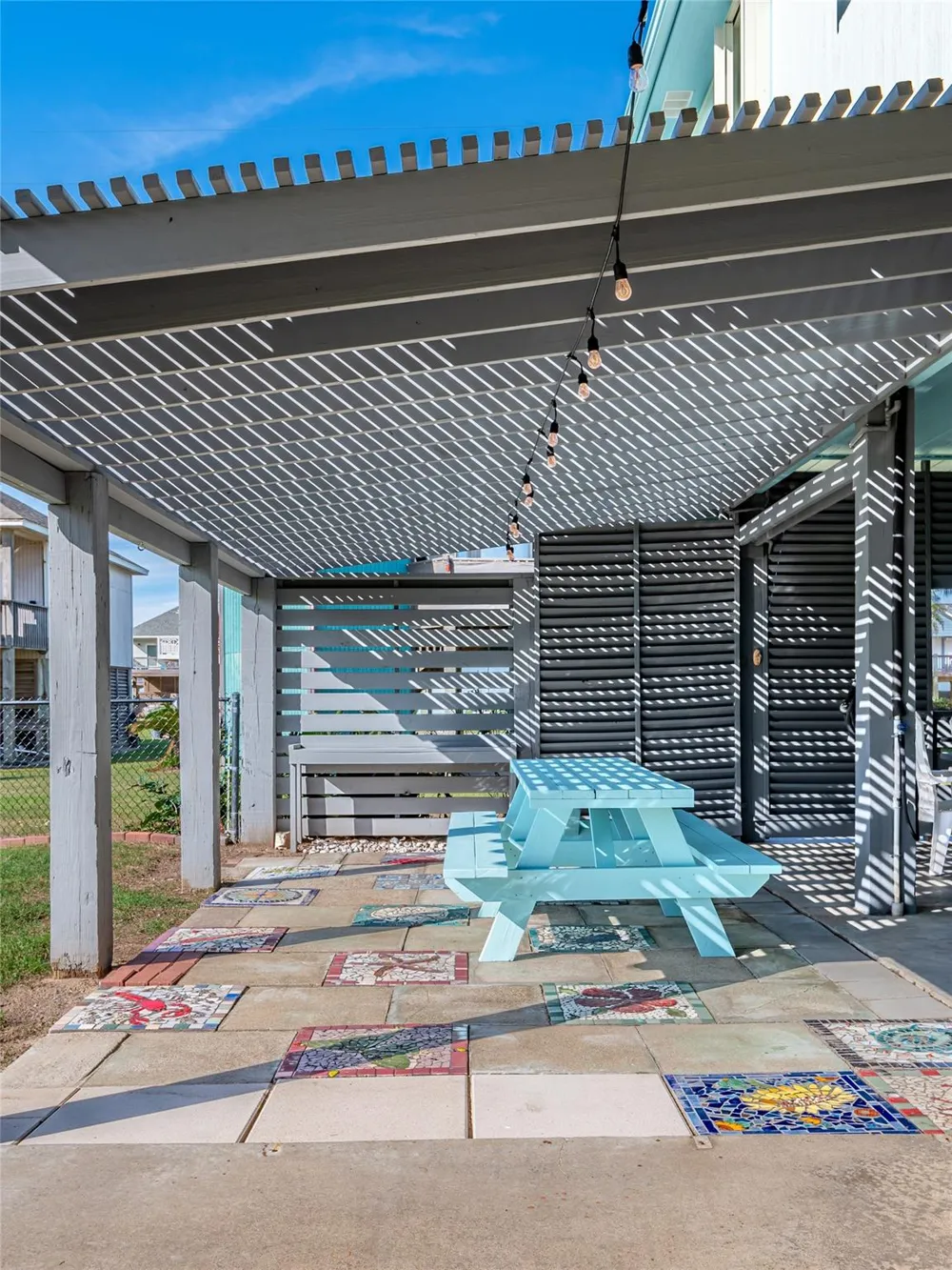 3279 Prides Way Crystal Beach, TX 77650
