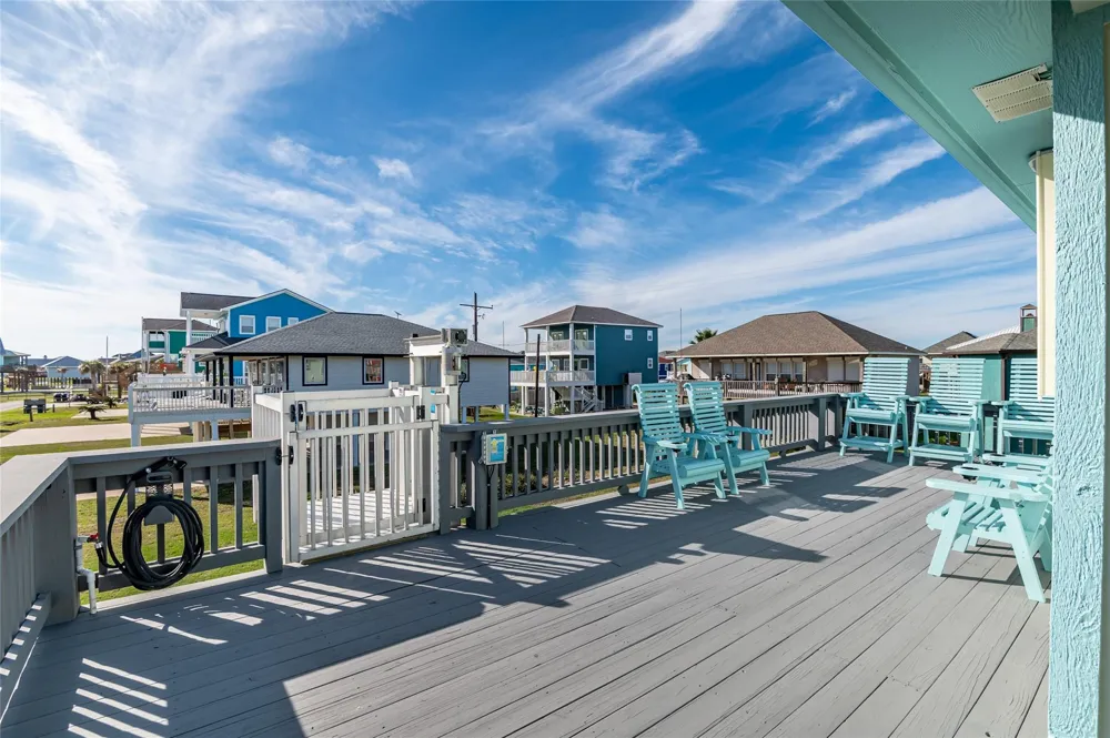 3279 Prides Way Crystal Beach, TX 77650