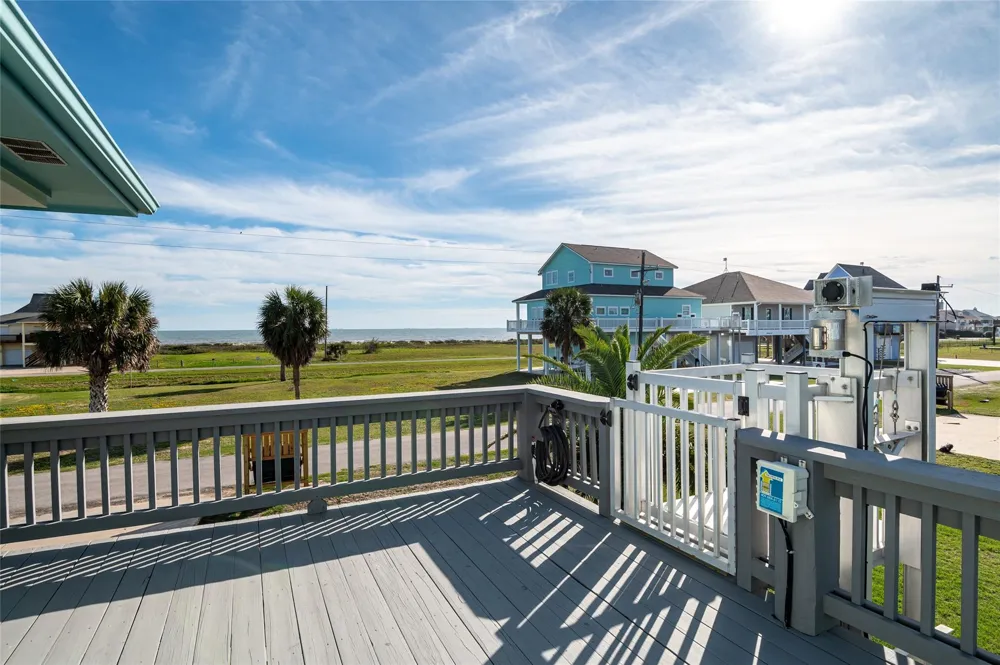 3279 Prides Way Crystal Beach, TX 77650