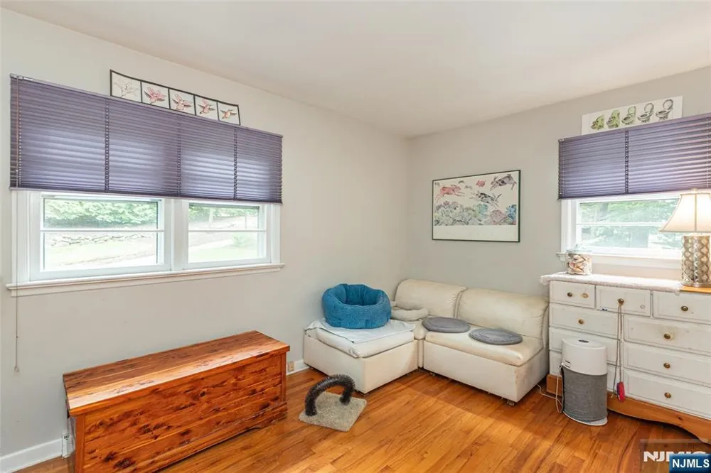 16 Pennsylvania Avenue Montvale, NJ 07645