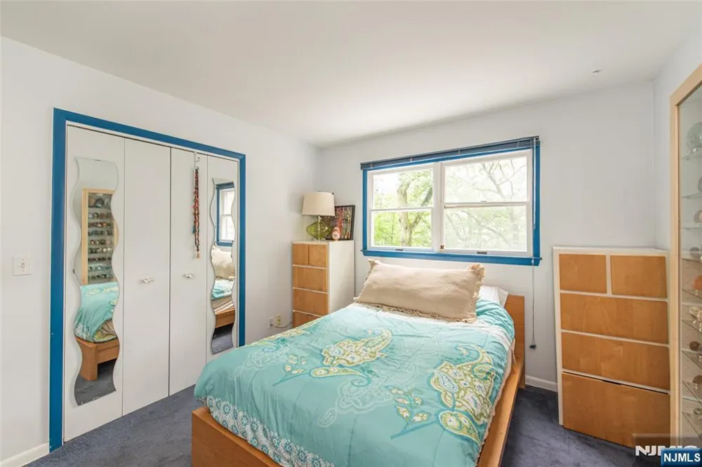 16 Pennsylvania Avenue Montvale, NJ 07645