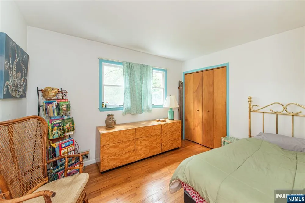 16 Pennsylvania Avenue Montvale, NJ 07645