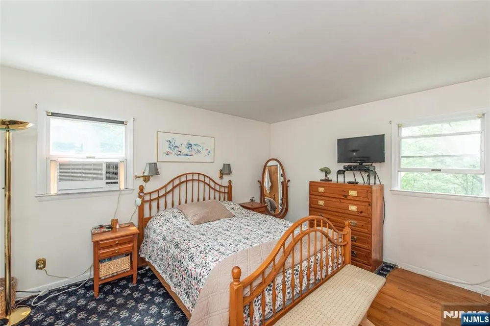 16 Pennsylvania Avenue Montvale, NJ 07645