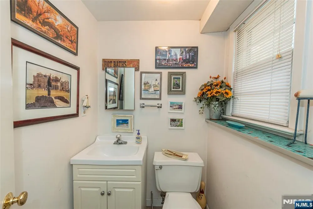 16 Pennsylvania Avenue Montvale, NJ 07645