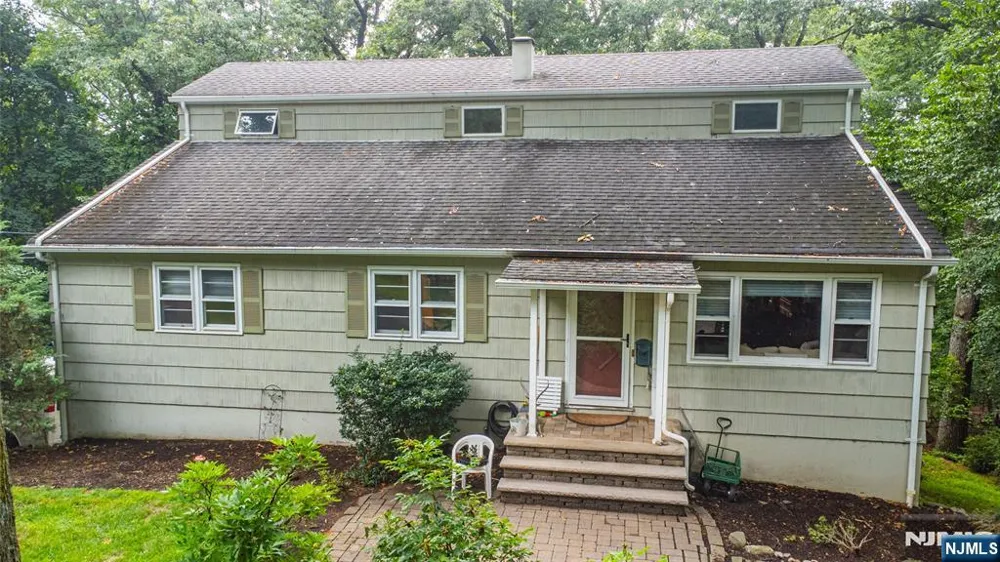 16 Pennsylvania Avenue Montvale, NJ 07645