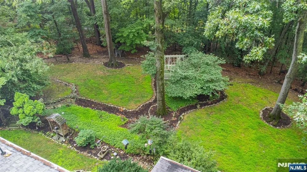 16 Pennsylvania Avenue Montvale, NJ 07645