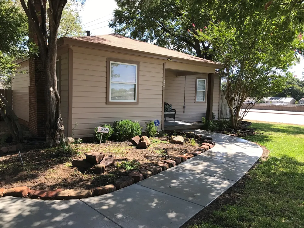 2521 Littlepage Street Fort Worth, TX 76107