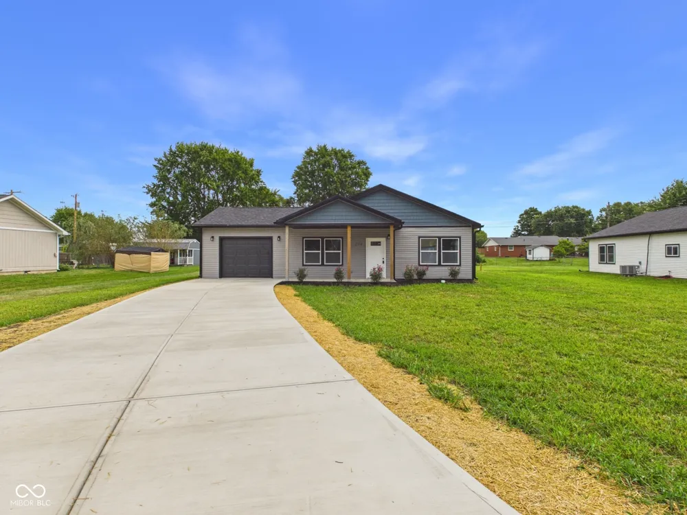 204 S Woodworth Avenue Frankton, IN 46044