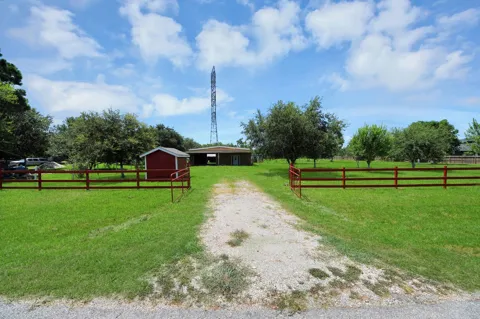 694 County Road 941