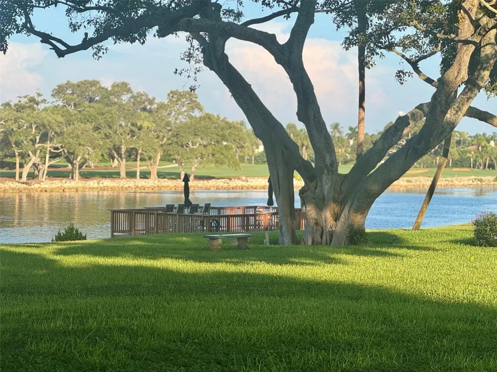 304 GOLFVIEW ROAD #PH7 North Palm Beach, FL 33408
