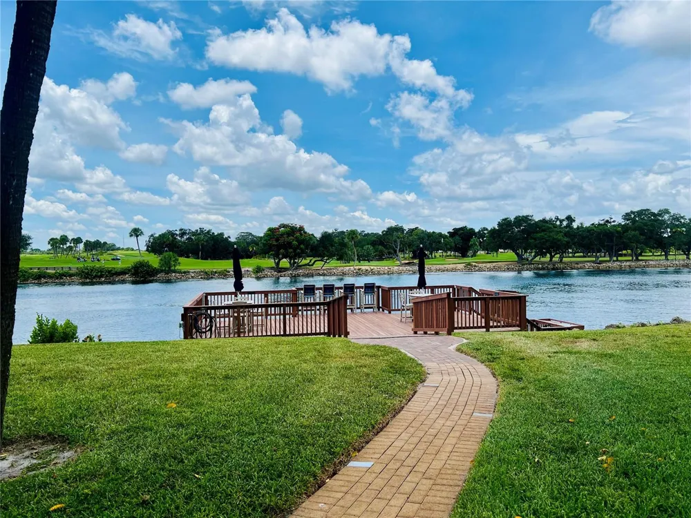 304 GOLFVIEW ROAD #PH7 North Palm Beach, FL 33408