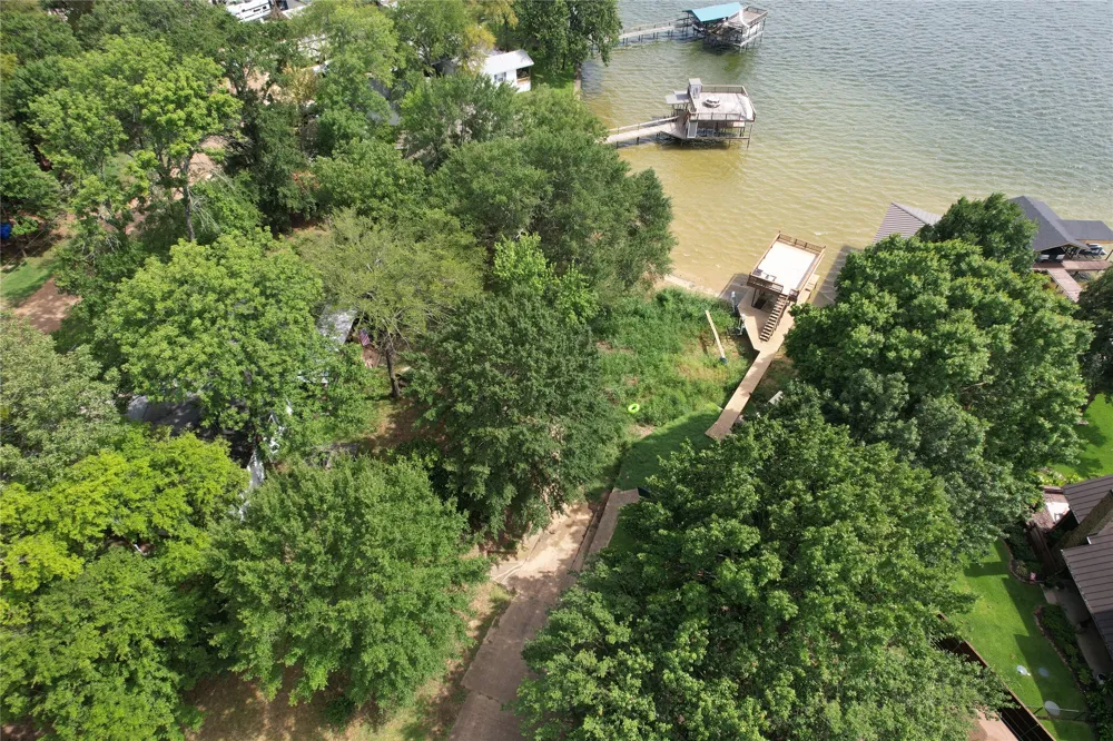 196 Scenic Drive Mabank, TX 75156
