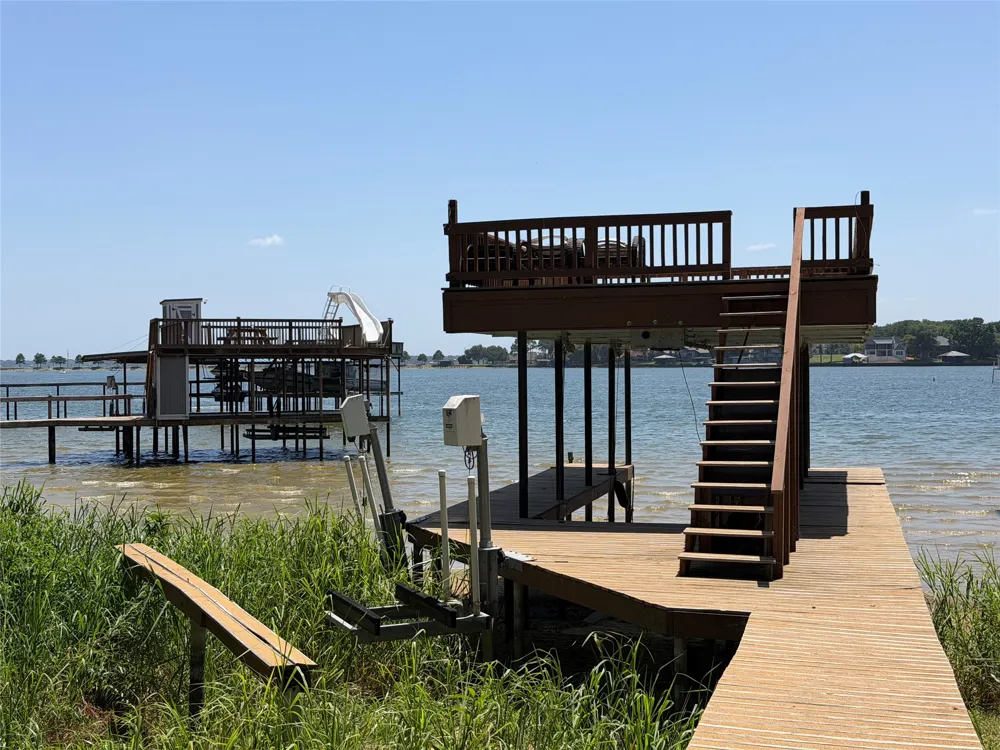 196 Scenic Drive Mabank, TX 75156