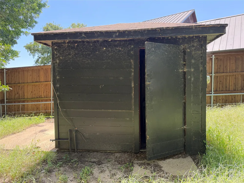 196 Scenic Drive Mabank, TX 75156