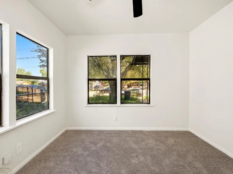 3111 Hicks Avenue San Antonio, TX 78210