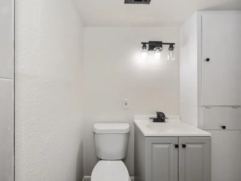 3111 Hicks Avenue San Antonio, TX 78210