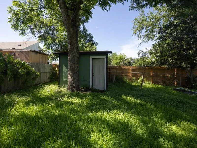 3111 Hicks Avenue San Antonio, TX 78210
