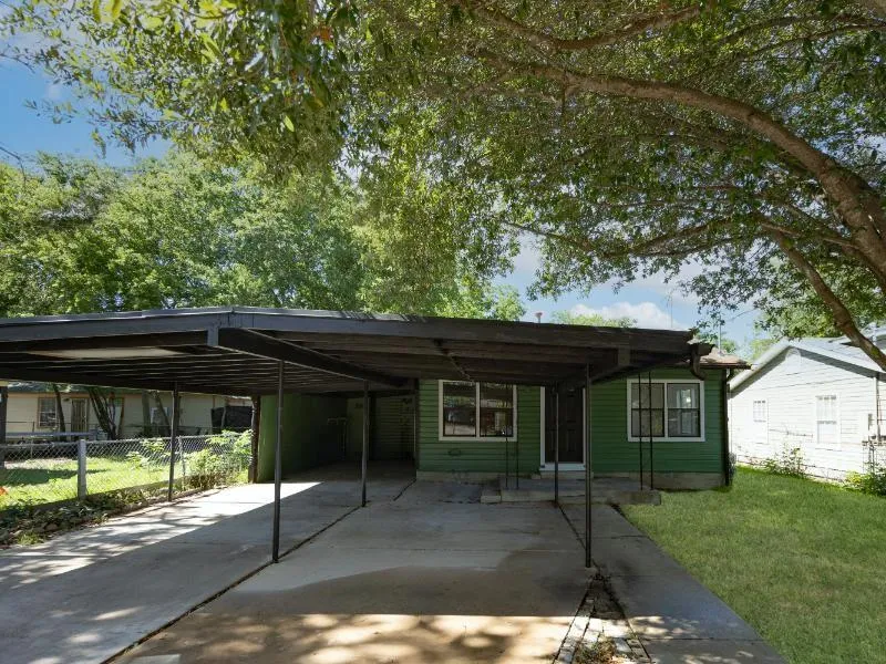 3111 Hicks Avenue San Antonio, TX 78210