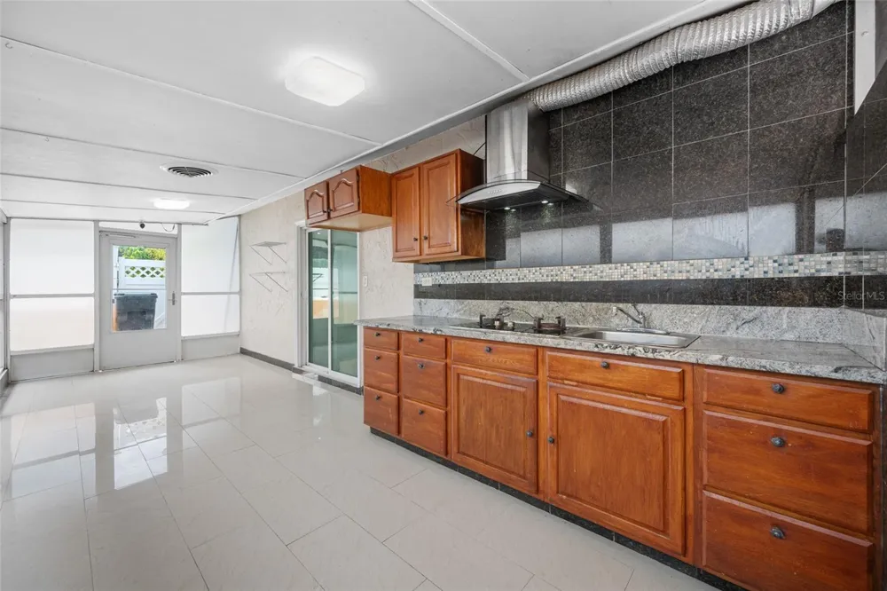 4115 55TH AVENUE DRIVE E Bradenton, FL 34203