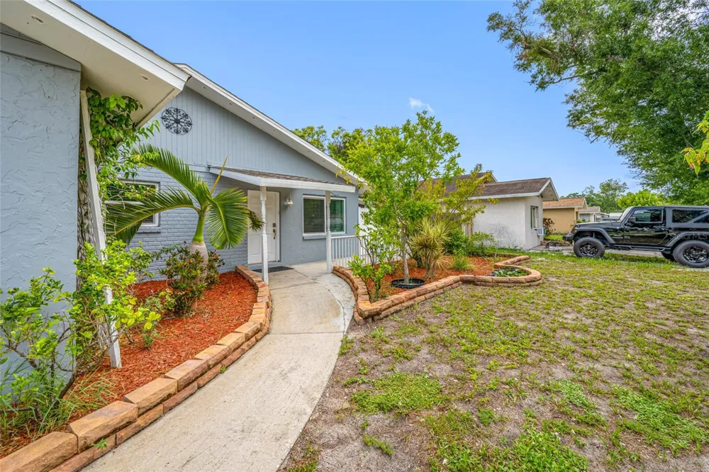4115 55TH AVENUE DRIVE E Bradenton, FL 34203