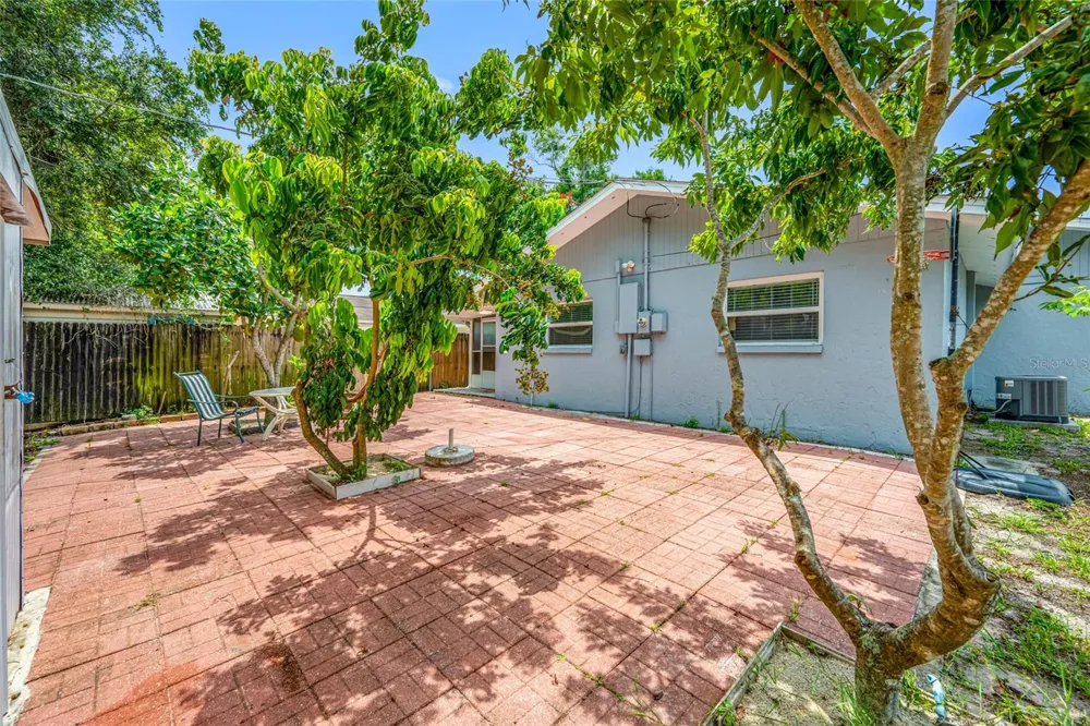 4115 55TH AVENUE DRIVE E Bradenton, FL 34203