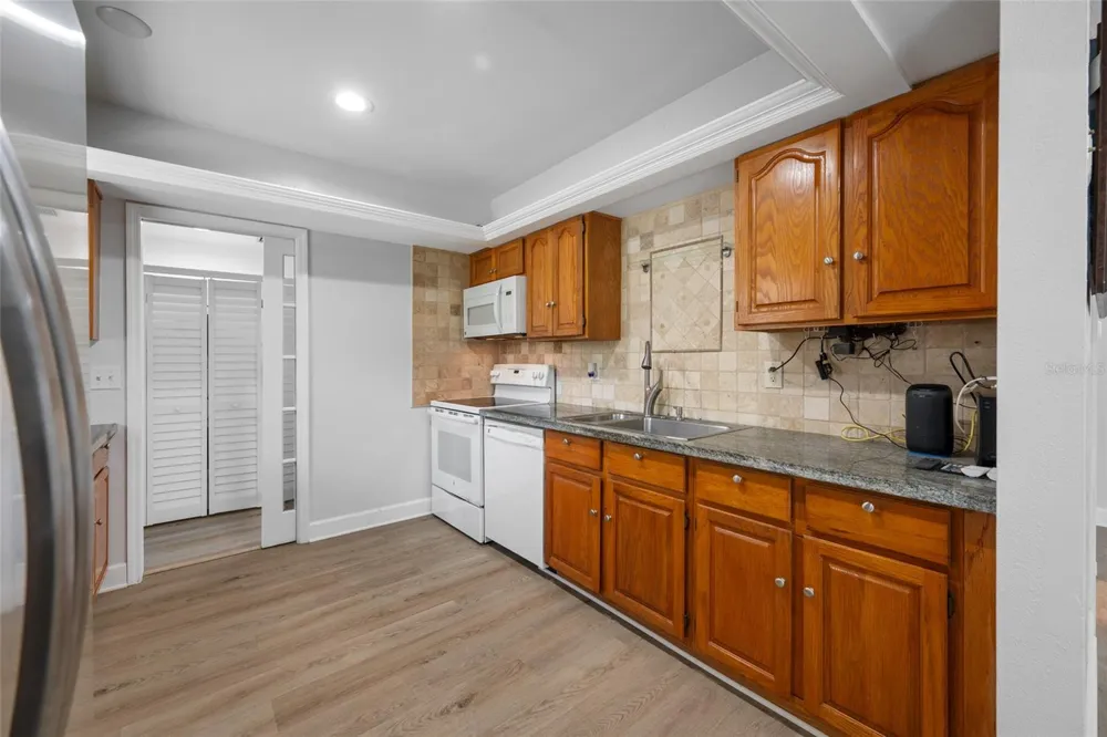 4115 55TH AVENUE DRIVE E Bradenton, FL 34203