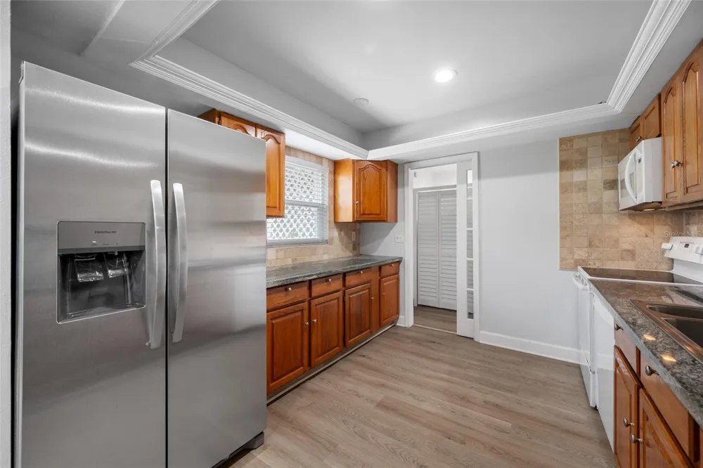 4115 55TH AVENUE DRIVE E Bradenton, FL 34203