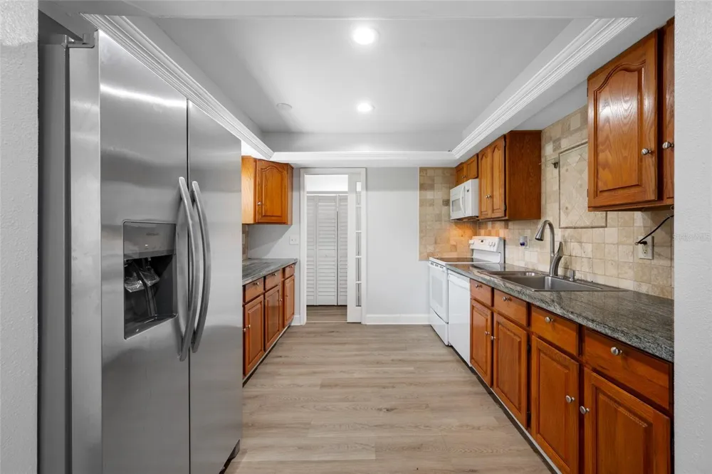 4115 55TH AVENUE DRIVE E Bradenton, FL 34203