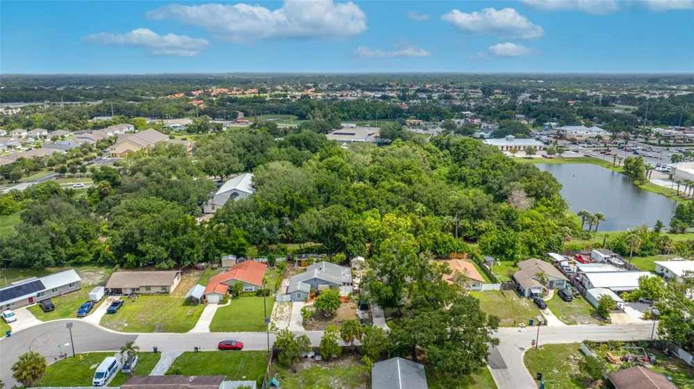 4115 55TH AVENUE DRIVE E Bradenton, FL 34203