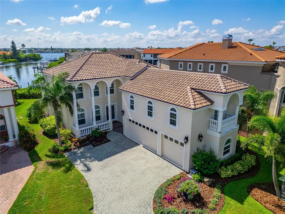 6203 MARBELLA BOULEVARD Apollo Beach, FL 33572
