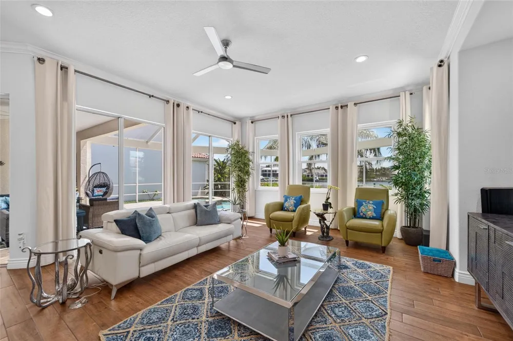 6203 MARBELLA BOULEVARD Apollo Beach, FL 33572